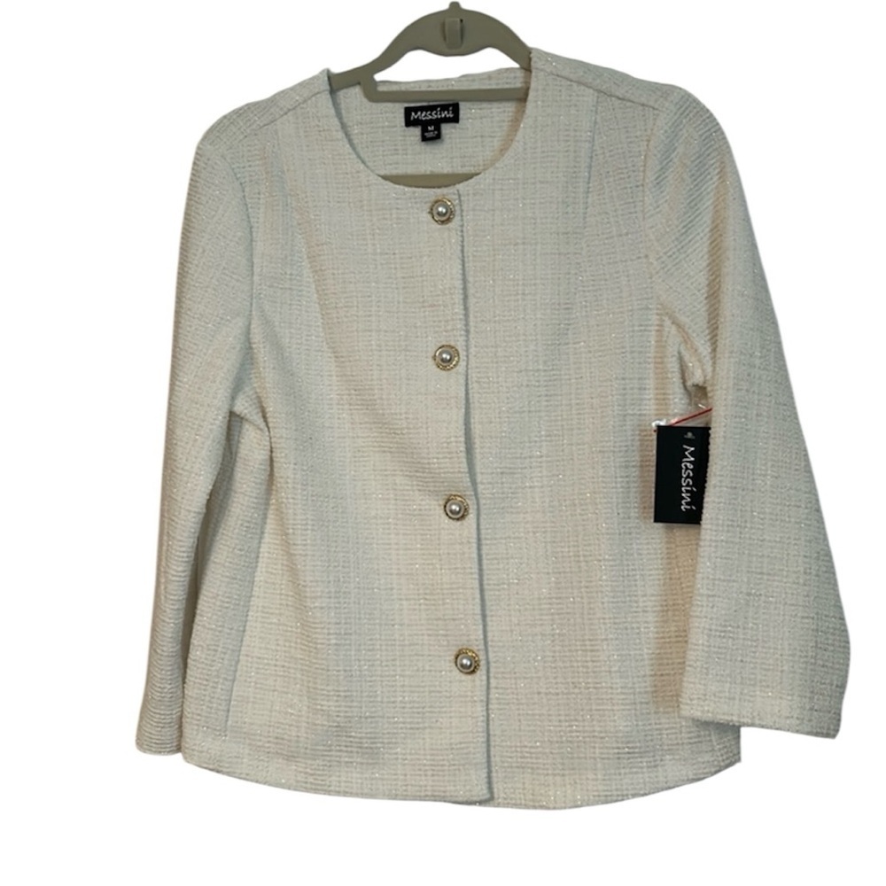162. Gorgeous white tweed blazer.‎ Very elegant and timeless piece. - Picture 5 of 5
